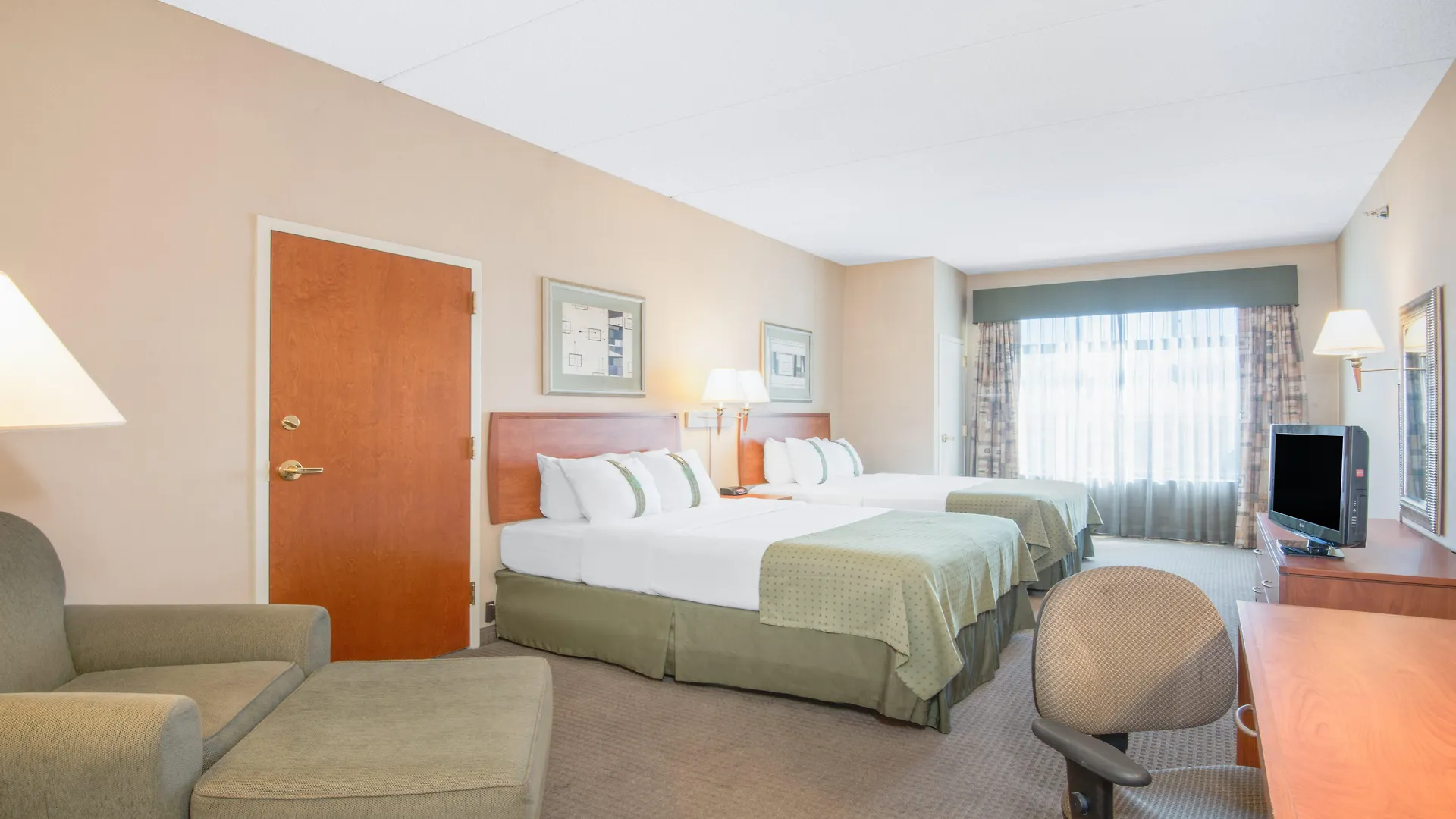 Holiday Inn & Suites Goodyear - West Phoenix Area By Ihg